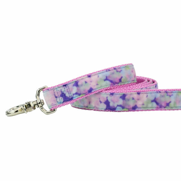 Hydrangea Velvet Dog Leash